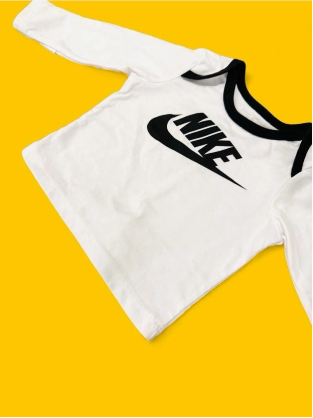 Nike Baby 3-Piece Swoosh Outfit Set Shirt Footed Pants Beanie Gray White 3M